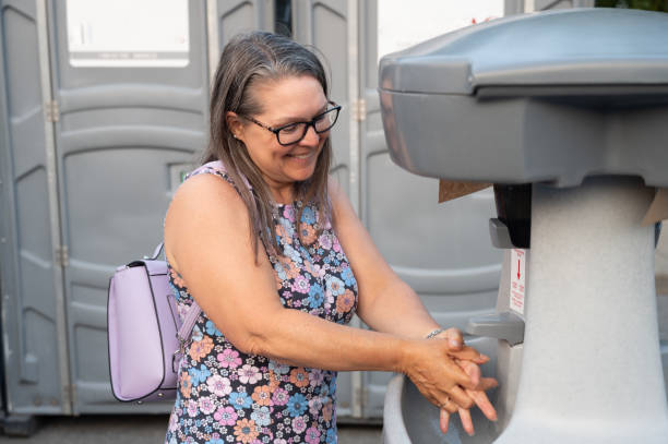 Portable Toilet Options We Offer in Carlton, OR